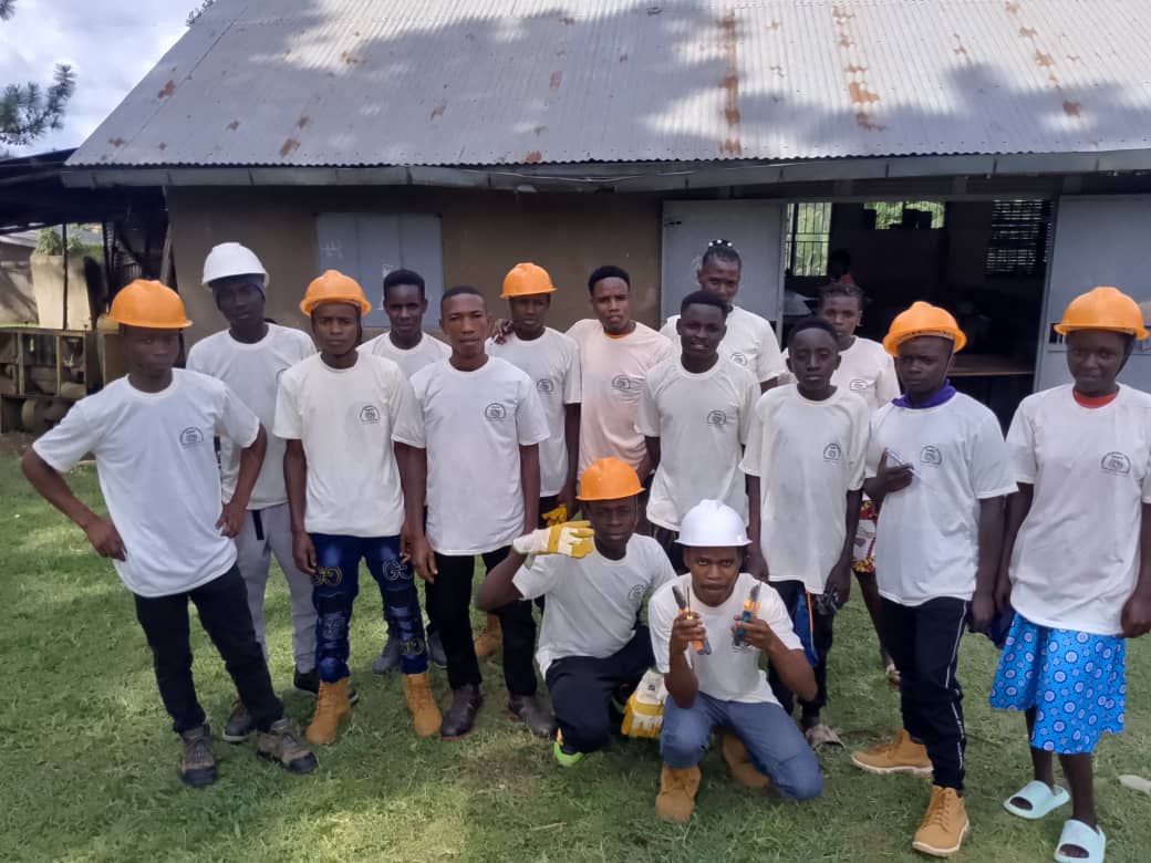 Youth transforming communities with solar power